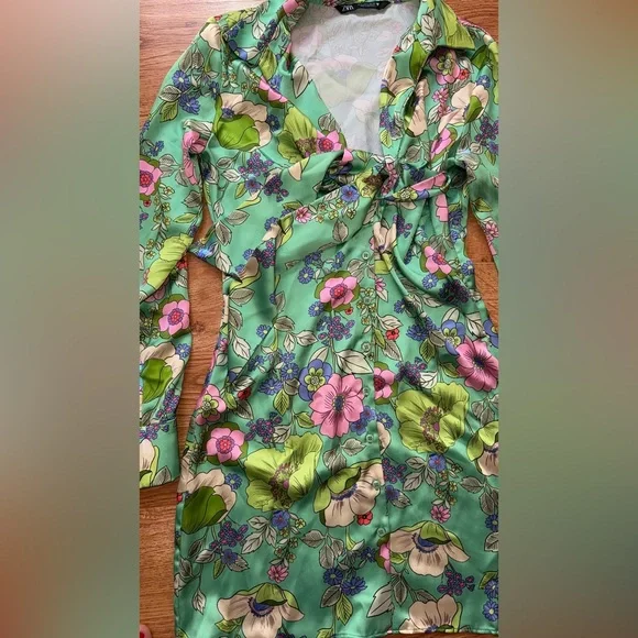 Zara Floral Mini Dress - Picture 6 of 9
